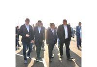 Министър-председателят Росен Желязков, който заедно с министъра на регионалното развитие и благоустройството Иван Иванов и с председателя на най-голямата парламентарна група ГЕРБ-СДС Бойко Борисов откриха последния участък от автомагистрала "Европа"