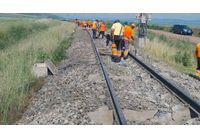 Аварийни екипи от НКЖИ работят по трасето