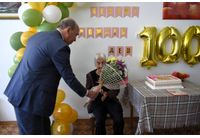 Баба Атанаска от с. Златовръх навърши 100 г.