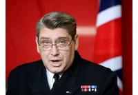 Вицеазмирал Майк Атли