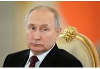 Военнопрестъпникът Владимир Путин