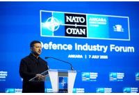 Володимир Зеленски на срещата на НАТО в Анкара