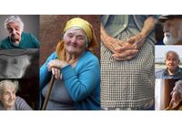 Възрастни хора