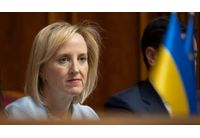 Джули Дейвис