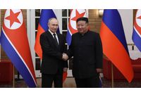 Диктаторите Владимир Путин и Ким Чен-ун