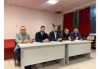 Председателят на Комисията по финанси и бюджет в Столичния общински съвет Димитър Вучев по време на открита приемна с граждани в район "Изгрев"