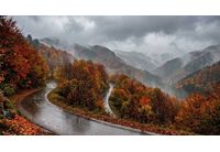 Облачно и дъждовно есенно време