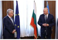 Министър-председателят Росен Желязков при подписването на Меморандума за разбирателство между Университета на Северна Дакота и Българския енергиен холдинг за проучване на редкоземни метали