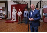 Премиерът Росен Желязков при откриването на напълно реставрираната втора антична мраморна статуя от Хераклея Синтика в Националния археологически музей