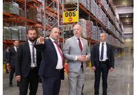 Той откри изградена нова логистична база в старозагорското село Загоре - инвестиция за над 60 милиона лева, осигуряваща повече от 250 нови работни места
