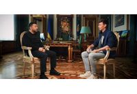 Украинският президент в интервю за ирландския блогър Кейлин Робъртсън