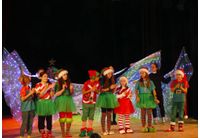 Нова Загора посрещна коледната магия с премиерата на "Изгубеният коледен звън" 