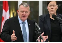 Датският външен министър Ларс Льоке Расмусен  и външната министърка на Гренландия Вивиан Моцфелт