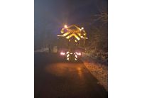 Продължава опесъчаването на пътищата от четвъртокласната пътна мрежа в община Мездра и превантивната обработка със сол на градските улици