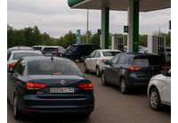 Огромни опашки за бензин в Русия