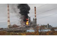 Опожарена руска рафинерия, атакувана от украински дронове