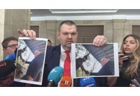 Пеевски показа снимки на Бойко Рашков с Мухата, задържан за изборите в Пазарджик