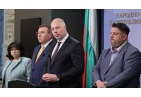 ТФинансовият министър Теменужка Петкова, проф. Костадин Ангелов, премиерът Росен Желязков и вицепремиерът Атанас Зафиров