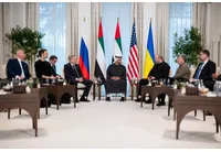 Преговорите в Абу Даби