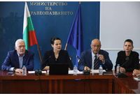 Пресконференция на министъра на здравеопазването Катя Ивкова