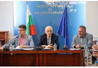 Пресконференция на министъра на здравеопазването доц. Силви Кирилов