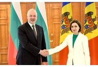 Министър-председателят Росен Желязков по време на срещата му с президента Мая Санду в Кишинев