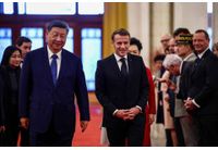 Си Цзинпин и Еманюел Макрон