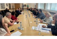 Министърът на икономиката и индустрията д-р Петко Николов проведе среща със служители на дружеството "Ел Би Булгарикум" ЕАД