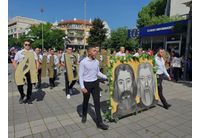 Рекордните 16 500 ученици и културни дейци ще се включат в най-мащабното шествие за 24 май в Бургас