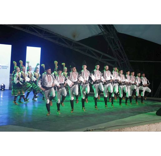 Ансамбъл "Мездра" представя България на престижен международен фолклорен фестивал в Тирана 
