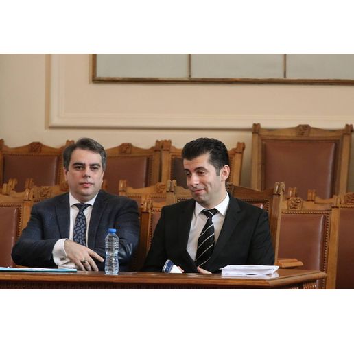 Асен Василев и Кирил Петков 