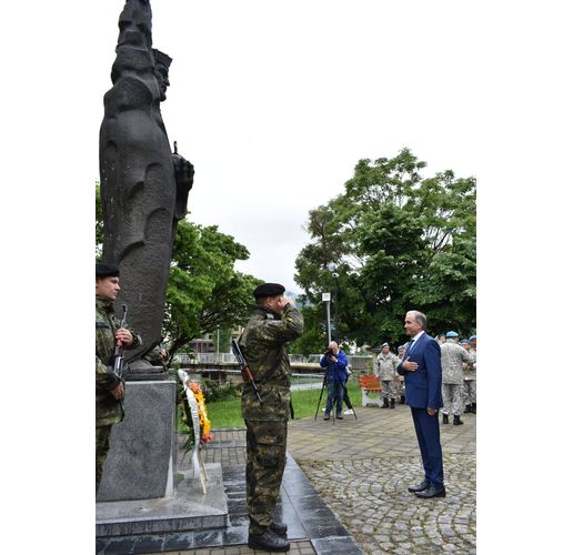 Асеновград чества своя празник днес