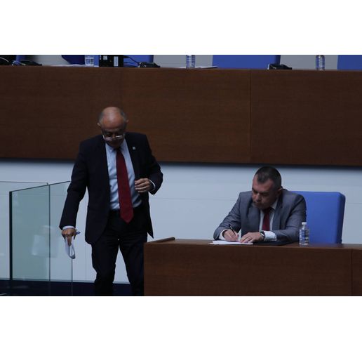 Атанас Атанасов и шефът на СВР Венелин Венев