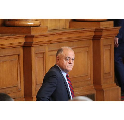 Атанас Атанасов, ДБ