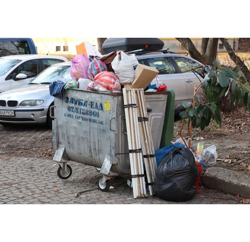 Битови отпадъци, съд за боклук
