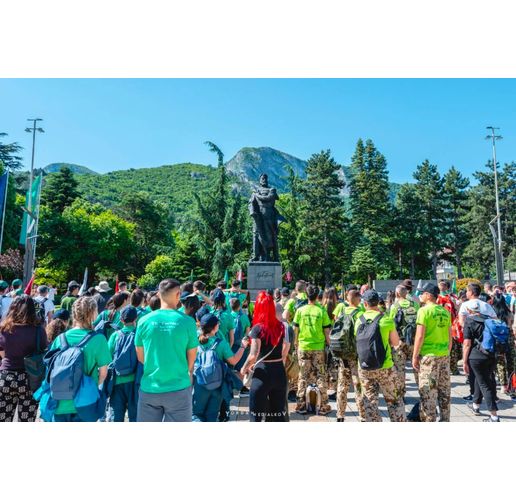 Близо 1800 походници поеха по стъпките на Ботевата чета