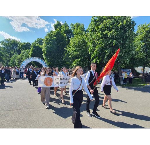 С духова музика и червен килим Бургас ще изпрати своите абитуриенти на 15 май
