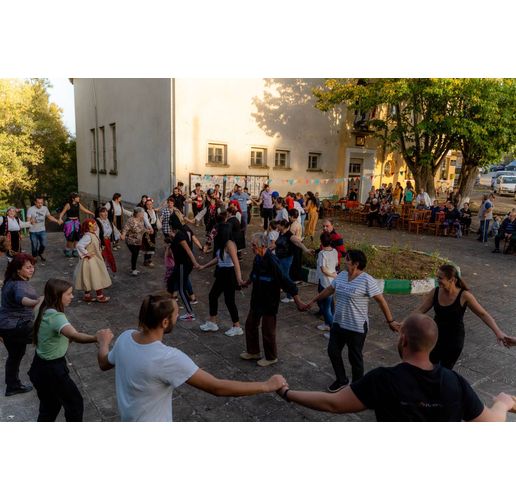 Български народни обичаи оживяха на кулинарно-музикален празник в село Лик