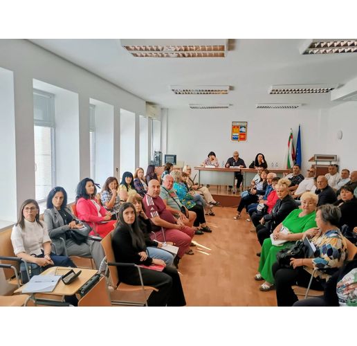 Публично обсъждане на отчета за изпълнение на общинския бюджет за 2024 г. се проведе в Община Мездра 