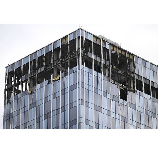Взрив по фасадата на небостъргач в Москва