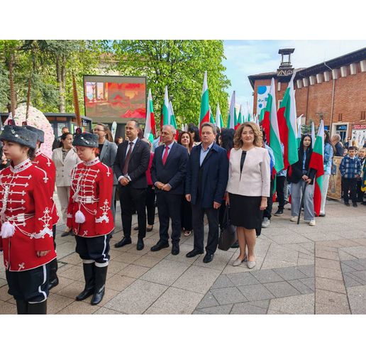 Домакин на тържественото събитие беше кметът на Враца Калин Каменов