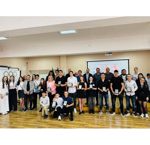 Отличиха най-добрите спортисти за 2025 г. на врачанското средно училище "Св. Климент Охридски"