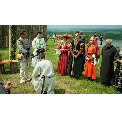Възстановка на средновековна сватба