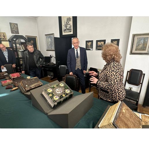 Министър Вълчев, ректорът на СУ проф. Георги Вълчев и директорът на Центъра проф. Вася Велинова