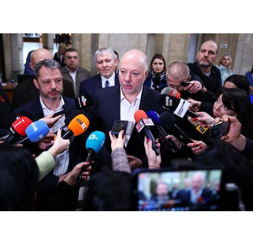 ГЕРБ-СДС се регистрира за предсрочните парламентарни избори