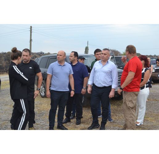 Министърът на земеделието и храните д-р Георги Тахов се среща с пострадали стопани от Харманлийско