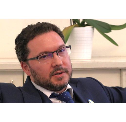 Даниел Митов