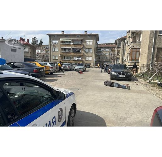 Двама мъже са в критично състояние след бой с брадви и мотики в Казанлък