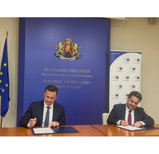 Министърът на енергетиката Жечо Станков при подписването на споразумение за консултантска помощ с Европейската инвестиционна банка, което има за цел да улесни процеса на декарбонизация на въглищния комплекс
