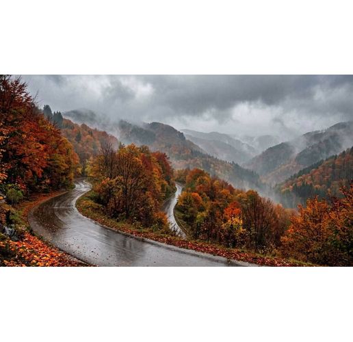 Облачно и дъждовно есенно време